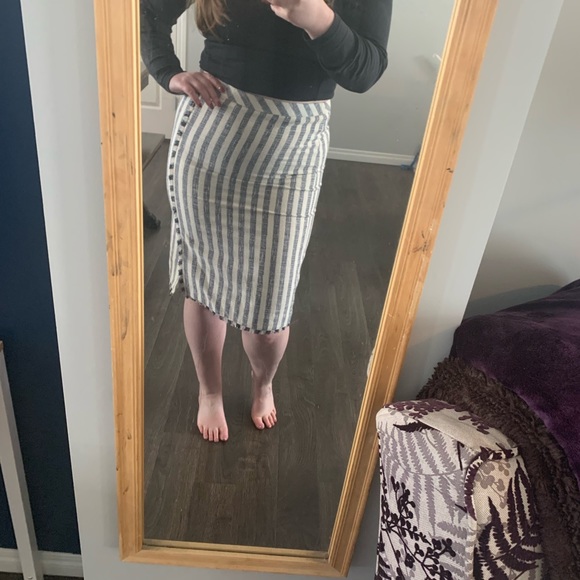 White and Blue Striped Tweed Midi Skirt with Slit - Picture 3 of 5